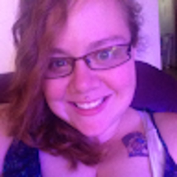 Meet your Posher, Manda - Picture 1 of 1